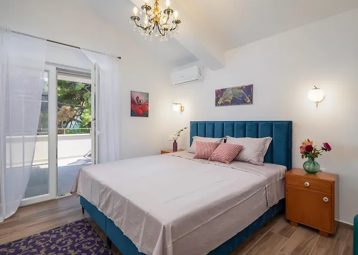 Beachfront Pensa Private Pool, 3-bedroom Βίλα *